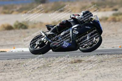 media/Nov-16-2025-Race Pace (Sun) [[8c5fa54630]]/Verified Riders/3-Turn 14 (1045am)/